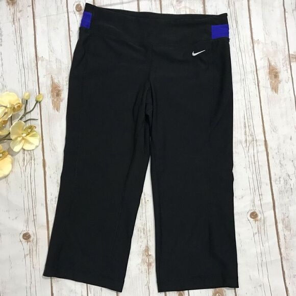 Nike Dri-Fit Womens Activewear Cropped Pants Small Black 20 in Inseam Athletic - Picture 8 of 8